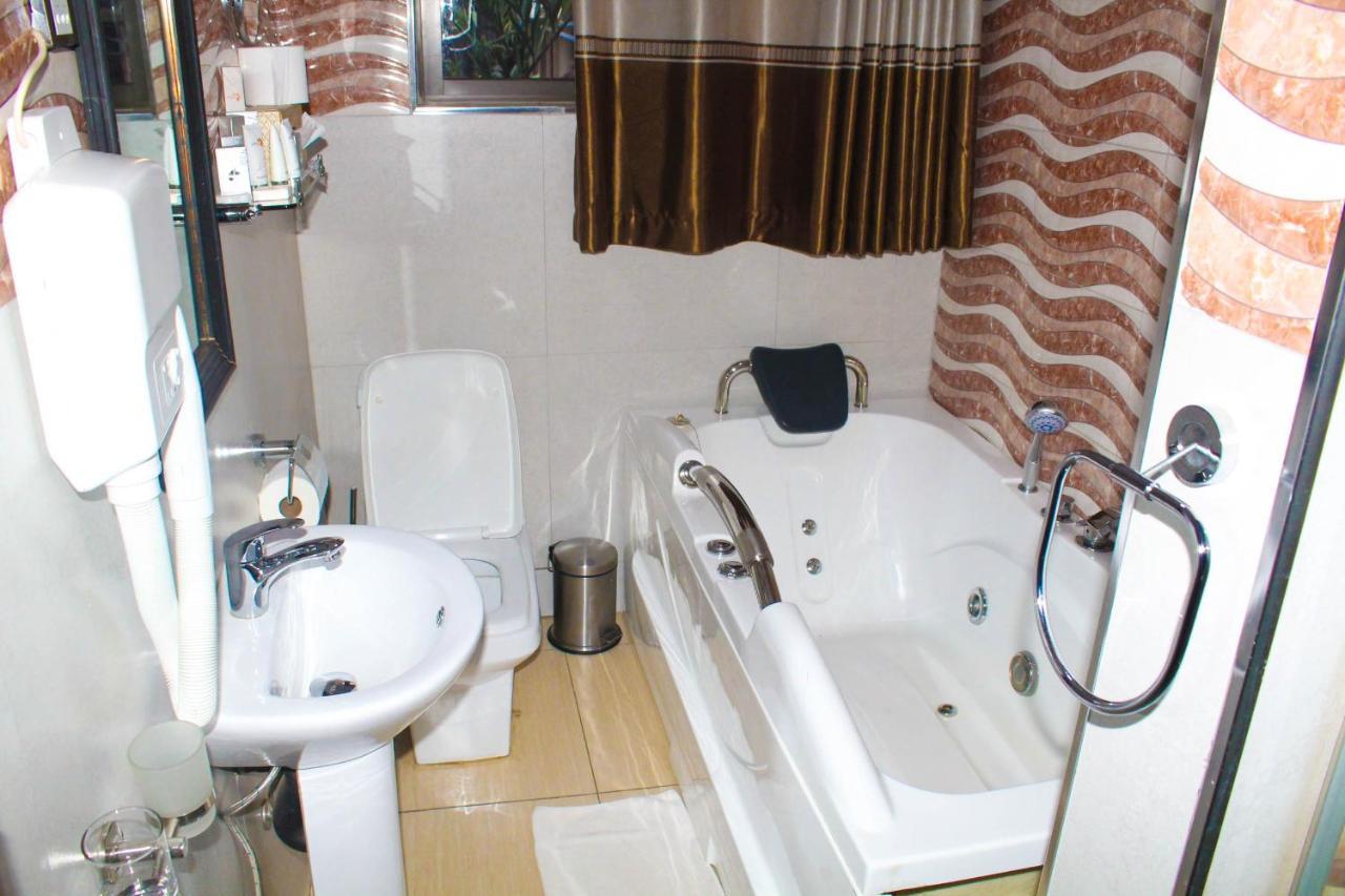 Sherbourne Hotel Kitwe Dış mekan fotoğraf