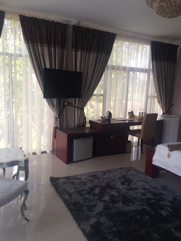 Sherbourne Hotel Kitwe Dış mekan fotoğraf