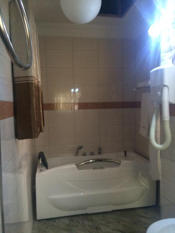 Sherbourne Hotel Kitwe Dış mekan fotoğraf